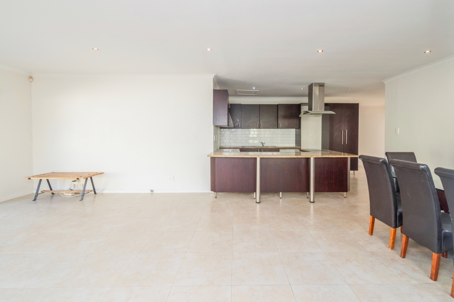5 Bedroom Property for Sale in Gardens Western Cape